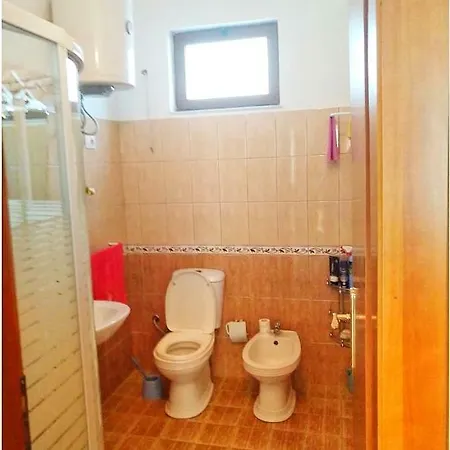 Dom wakacyjny Home Velipoje