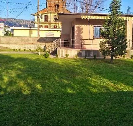Dom wakacyjny Home Velipoje *